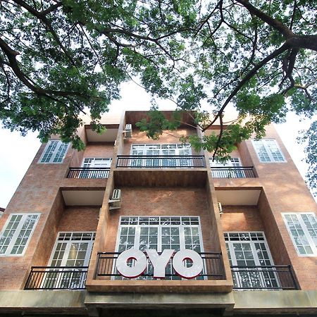Oyo 204 Blessing Residence سورابايا المظهر الخارجي الصورة