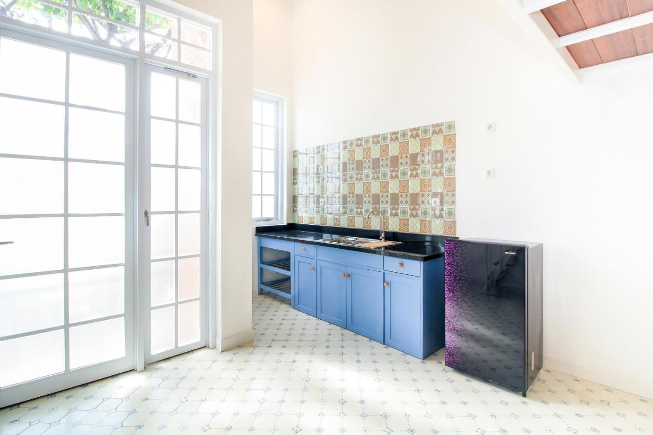 Oyo 204 Blessing Residence سورابايا المظهر الخارجي الصورة