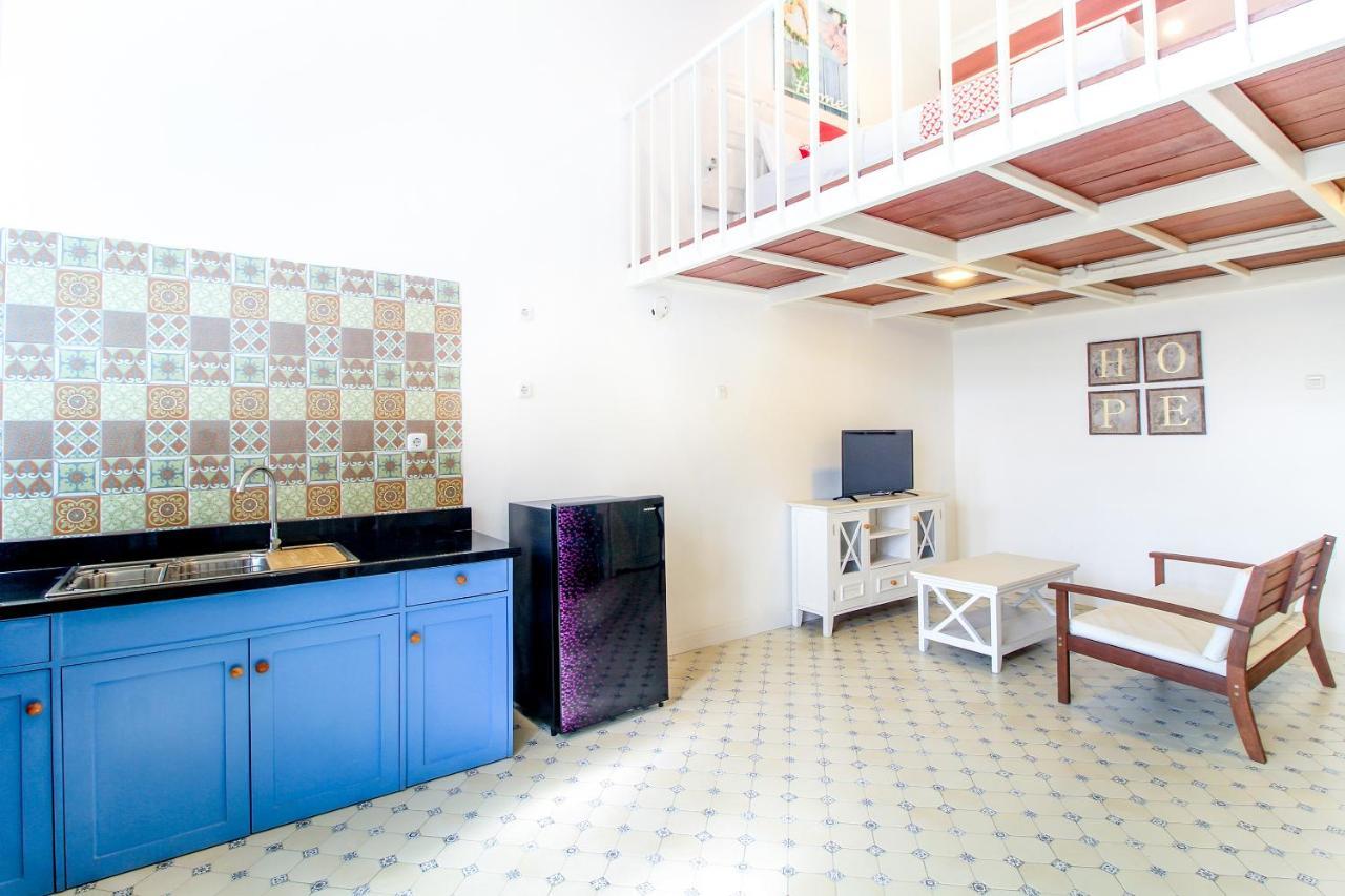 Oyo 204 Blessing Residence سورابايا المظهر الخارجي الصورة